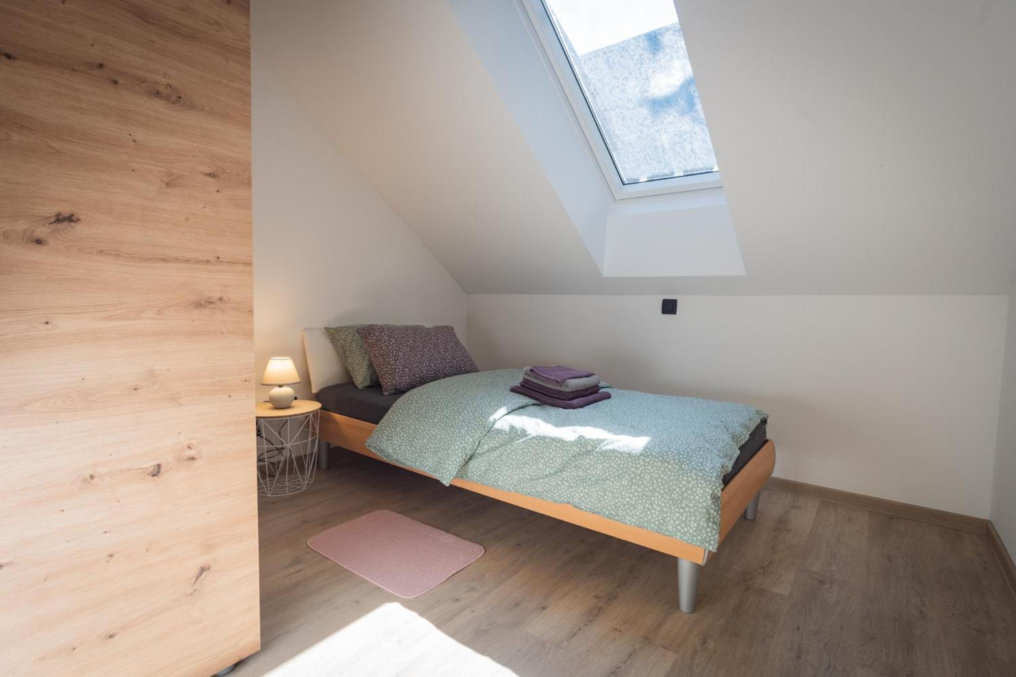 Cuckoo'S Alpine Nest Lesce (Upper Carniola) Quarto foto